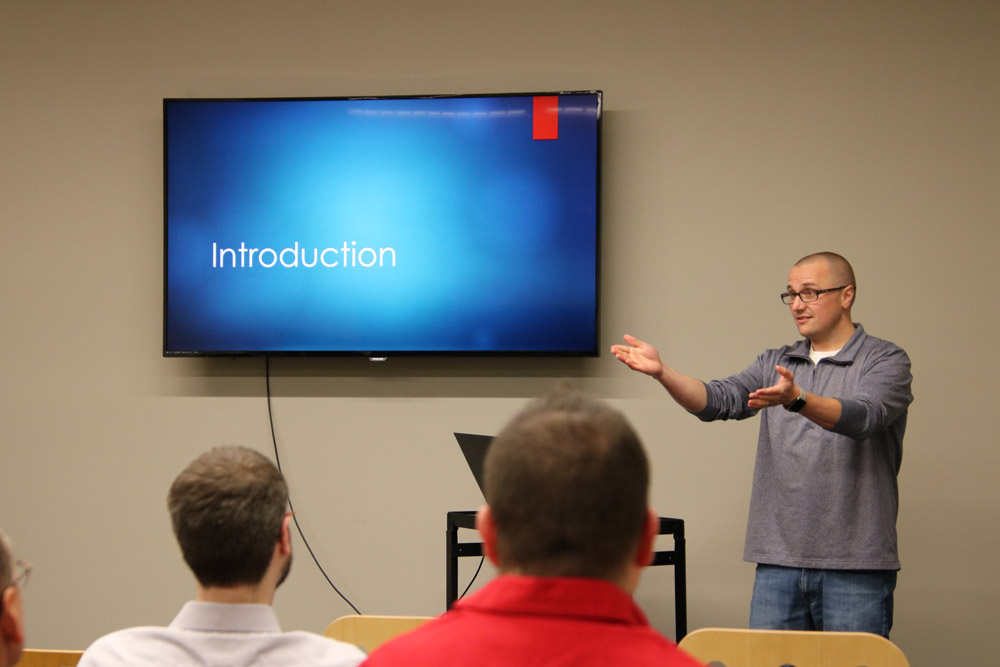 Andrew Schwabe presenting at the meetup.